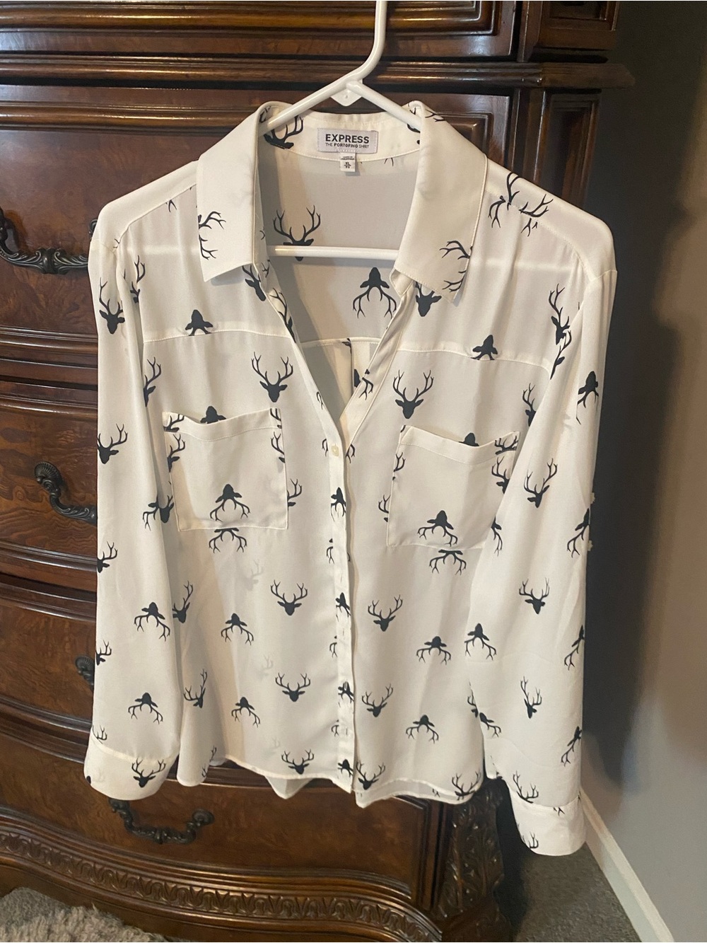 Express portofino deer head antlers print